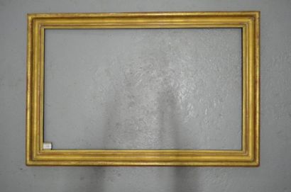 null Cadre en chêne mouluré et doré. Époque Louis XIV. 57,8 x 94 cm - Profil: 7,7...