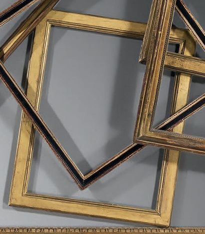 null Baguette plate en bois mouluré et doré. Époque Louis XVI. 30,5 x 40,2 cm - Profil:...