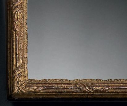 null Baguette en bois sculpté et doré à décor de faisceaux. XVIIIème siècle. 37,5...