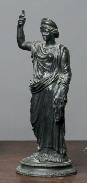 École Française du XIXe siècle La déesse Athéna
Sculpture en bronze à patine noire.
Socle...