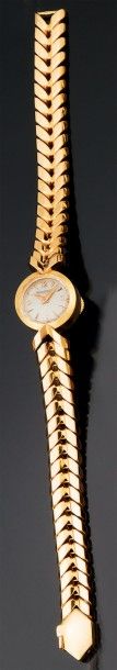 JAEGER LE COULTRE 
Montre-bracelet de dame, en or jaune 750 millièmes, la montre...