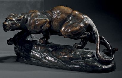 Clovis Edmond MASSON (1839 - 1913) 
Panthère sur un rocher
Groupe en bronze à patine...