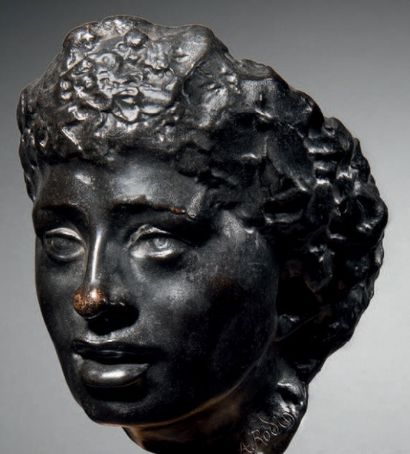 AUGUSTE RODIN (1840 - 1917) 
Masque de Séverine
Conçu en 1893, cette épreuve en bronze...