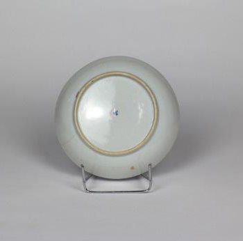 CHINE - XIXe siècle 
Ensemble comprenant treize bols et coupes en porcelaine décorée...