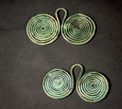null Lot composé de deux fibules à double spirale
Bronze
VIIIe-VIIe siècles avant...