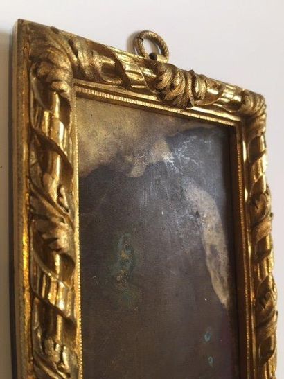 null Petit cadre en bronze ciselé et doré
Début du XIXeme
9 x 5,6 x 1,5 cm