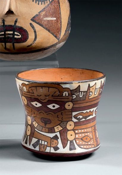 null Culture Nazca, Sud du Pérou - 200 à 600 après J.-C. Petite coupe à décor peint...