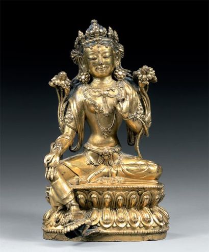 null Tara verte Chine XVIIe Bronze doré H. 21 cm Assise sur un socle en forme de...