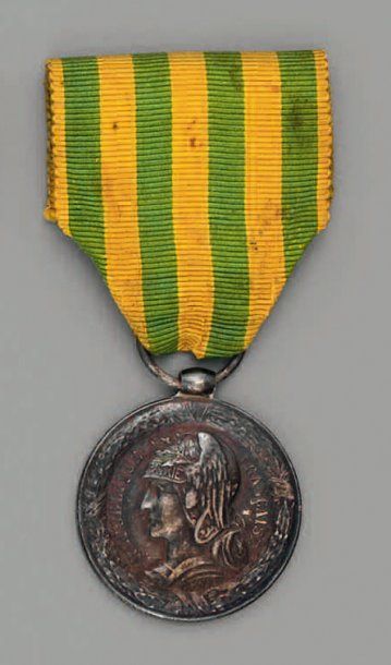 null Médaille du Tonkin 1883-1885, modèle pour la marine, en argent, fabrication...