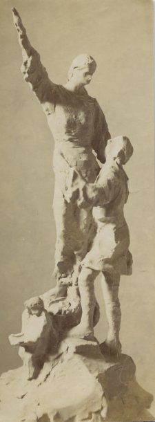 BRANCUSI Constantin ALLÉGORIE. PHOTOGRAPHIE ORIGINALE. [1901] ; 15,8 x 6,1 cm, sous...