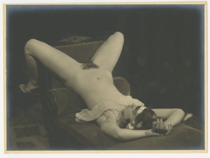 [Grundworth] (02-6) Figure de style I Paris, vers 1930 Épreuve argentique, 175x234...