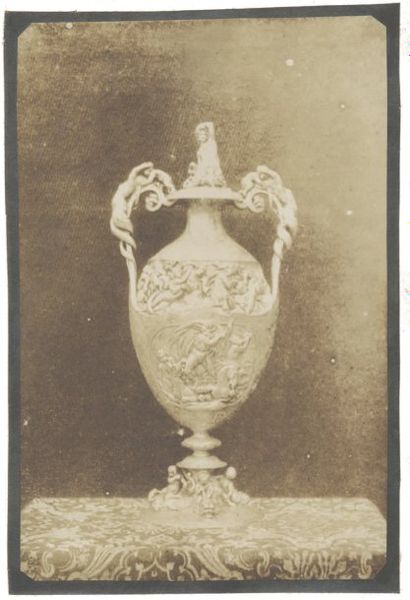 Hippolyte Bayard (1801-1887) Neptune et Galathée, vase d'Antoine Vechte Paris, 1847...