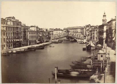 null [Portefeuille Venise] Pont du Rialto et vues de Venise, fin des années 1850
Dix-huit...