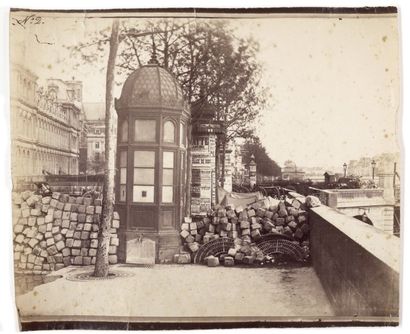 Bruno BRAQUEHAIS (1823-1875) Barricades du quai Pelletier et du pont d'Arcole, Hôtel...