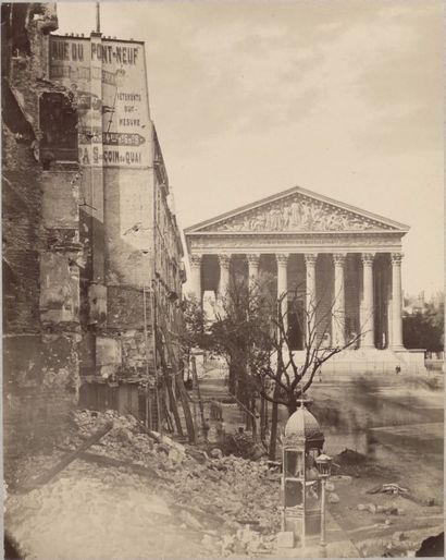 Eugène Disdéri (1819-1889) Destructions après les combats de la rue Royale, mai 1871
Épreuve...