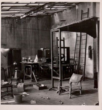 Pierre Olry (c. 1910-c. 1970) Le Studio Nadar” “L'atelier et la lumière
Paris, rue...