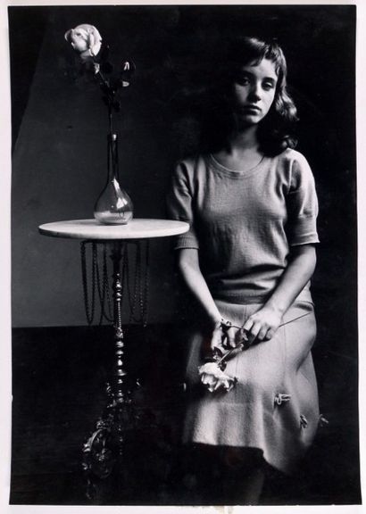 Joan van der Keuken (1938-2001) Jeune fille avec roses 1961
Épreuve argentique d'époque...