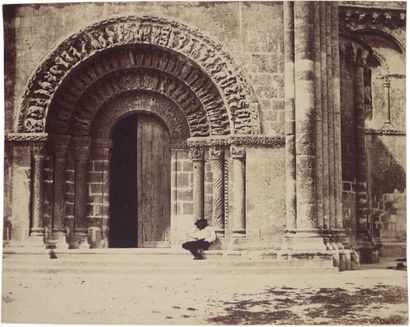 Photographes non identifiés 
Saint-Pierre d'Aulnay, portail sud
Escalier du château...
