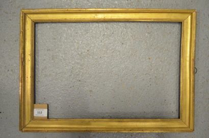 null Baguette en bois mouluré et doré. Époque Louis XVI.
27,5 x 41,8 cm
Profil: 3,4...