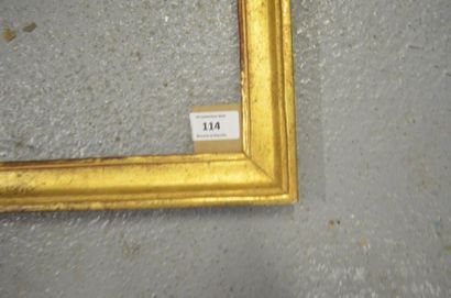 null Gorge en bois mouluré doré. Début du XIXe siècle.
29 x 34,7 cm
Profil: 3,7 ...