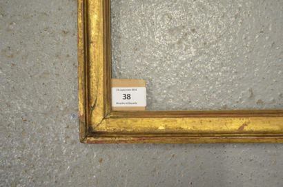 null Baguette en bois mouluré et doré. Époque Louis XVI. 30,2 x 41 cm
Profil: 3,1...