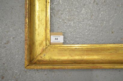 null Gorge en bois mouluré et doré. Fin du XVIIIe siècle. 29,8 x 48 cm
Profil: 6,5...