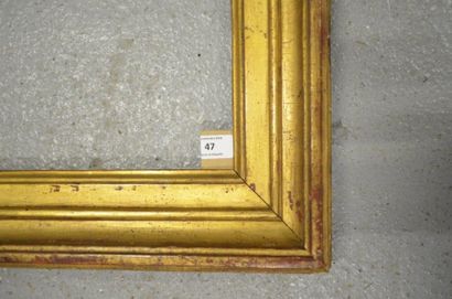 null Cadre en sapin mouluré et doré. Fin du XVIIIe siècle.
49 x 64,3 cm
Profil: 8,5...