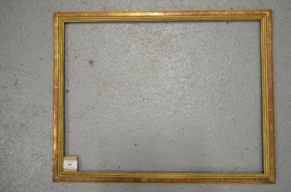 null Baguette plate en bois mouluré et doré. Époque Louis XVI. 40,7 x 53,4 cm
Profil:...