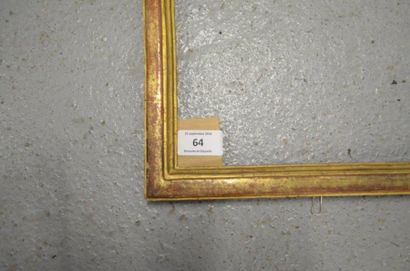 null Baguette plate en bois mouluré et doré. Époque Louis XVI. 40,7 x 53,4 cm
Profil:...