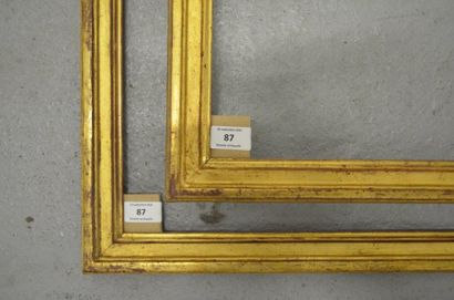 null Paire de baguettes en bois mouluré et doré. Époque Louis XVI. 43,9 x 57,8 cm...