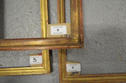 null Trois baguettes en bois mouluré et doré. XIXe siècle.
27 x 32,7 cm
Profil: 2...