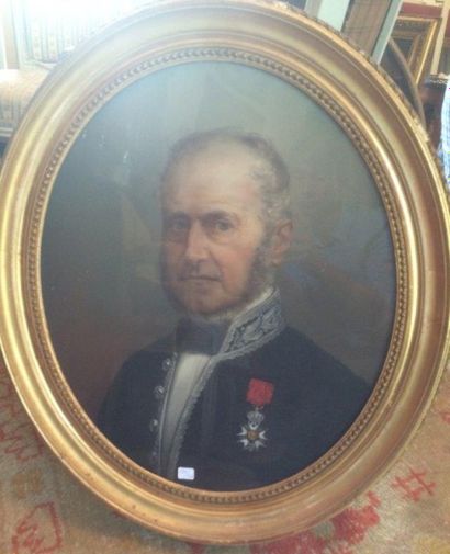 Ecole Française du XIXème 
Portrait de Denis Marie Nau de Beauregard, ancien Maire...