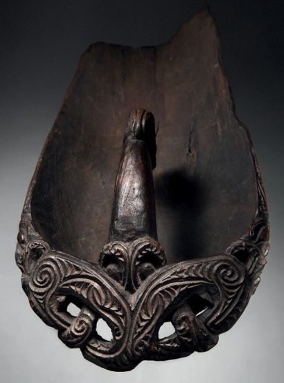  Ecope de pirogue de guerre (tiheru ou tata), Maori, Nouvelle-Zélande Époque: Début...