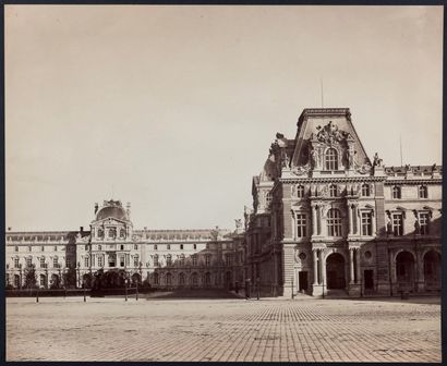 Gustave Le Gray (1820-1884) Palais du Louvre, Cour Napoléon, Pavillon Mollien récemment...