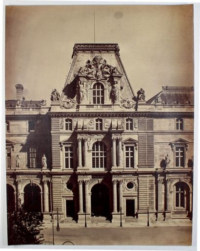 Gustave Le Gray (1820-1884) Palais du Louvre, Cour Napoléon, Pavillon Colbert récemment...