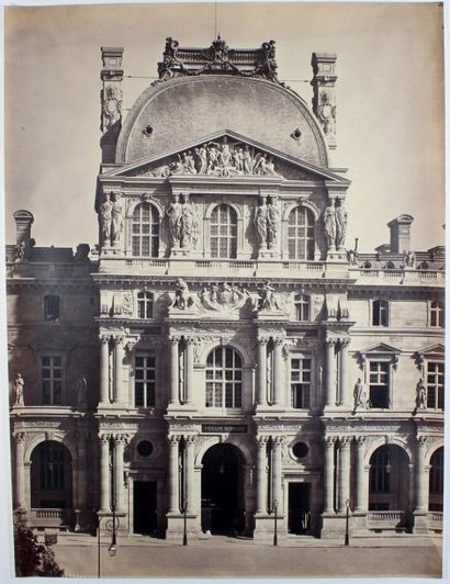 Gustave Le Gray (1820-1884) Palais du Louvre, Cour Napoléon, Pavillon Richelieu récemment...