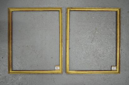 null Paire de gorges en bois mouluré et doré.
Début du XIXème siècle. 41,5 x 52 cm...