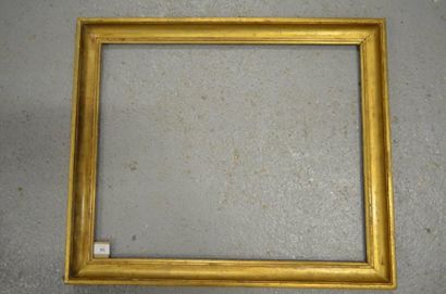 null Gorge en chêne mouluré et doré.
Époque Louis XVI (accidents). 48,3 x 59 cm -...