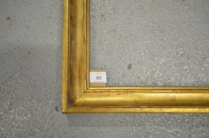 null Gorge en chêne mouluré et doré.
Époque Louis XVI (accidents). 48,3 x 59 cm -...