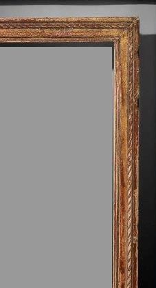 null Baguette en bois sculpté et stuc doré à décor de cordelette.
Fin du XVIIIème...