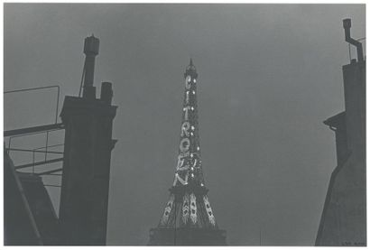ILSE BING (1899-1998) Eiffel tower advertising Citroën Paris, ca. 1931 Vintage gelatin...