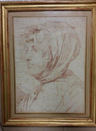Ecole Française du XIXème 
Portrait de femme au fichu
Sanguine
39 x 29 cm
(accidents...