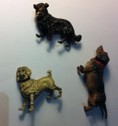 null Lot de 6 chiens en bronze de Vienne et/ou plomb.