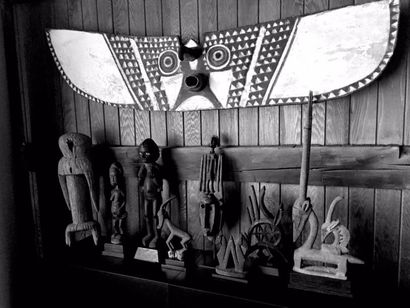 null Figure ancestrale Moba, Togo
H. 61 cm - L. 24 cm - P. 19 cm
Ce type de sculpture...