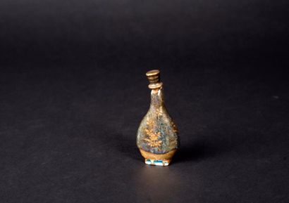 AUGUSTE HEILIGENSTEIN (1891-1976) 
Petit flacon en céramique irisée à décor de gouttes...