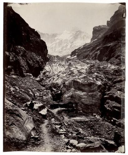 BRAUN 
Grindelwald, le glacier inférieur, 1882
Épreuve albuminée, 295x240 mm, numéro...