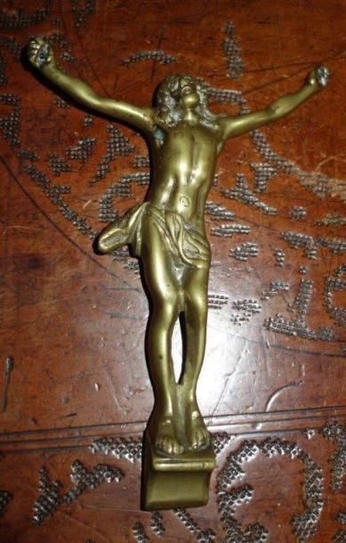 null Christ en bronze doré.
Epoque XVIIIème.
H. 17.5 cm - L. 13 cm
Collection Cl...