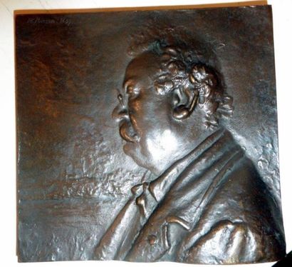 POISSON Pierre Marie (1876-1953) 
Sculpture bronze à patine brune.
«Profil d'homme»,...