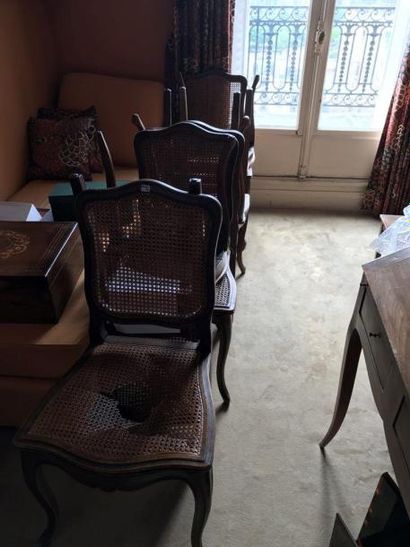 null Suite de chaises cannées de style Louis XV (accidents)