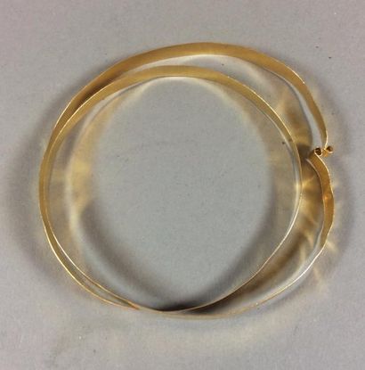 Vassilakis Panayotis Takis Bracelet ruban d'or jaune 18K (750°/°°), les extrémités...